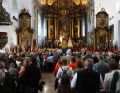Barbara Danninger gestaltete die Messe mit ihren Chören